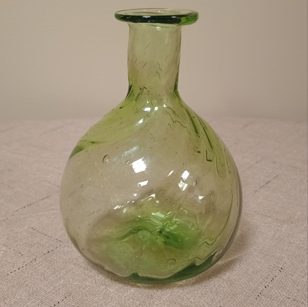 19TH. CENTURY STYLE HAND BLOWN SWIRLED FLASK